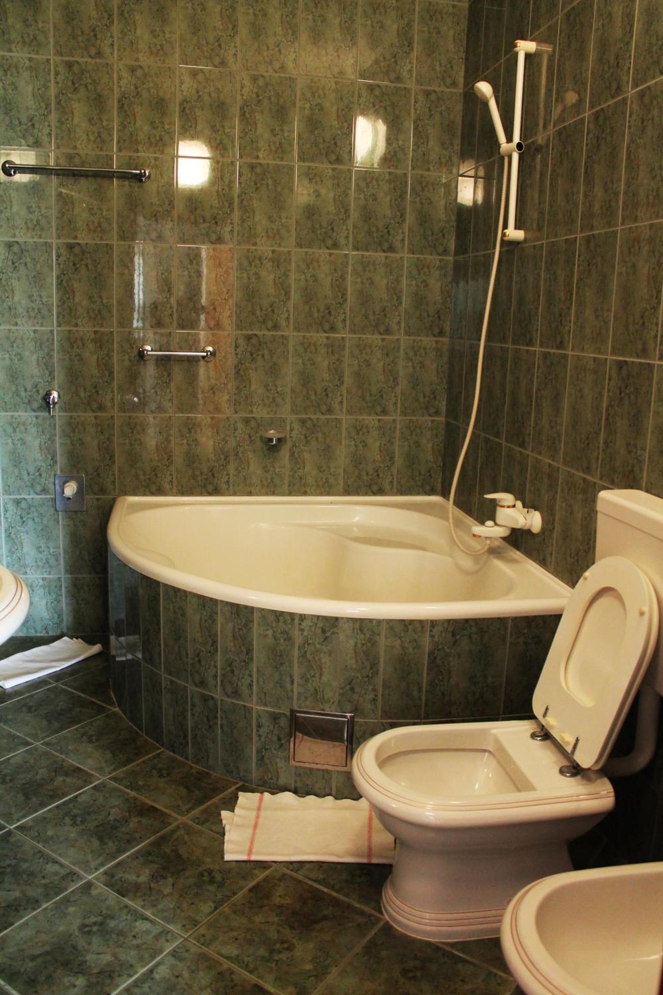 זאטון Apartments And Rooms Villa Mir מראה חיצוני תמונה