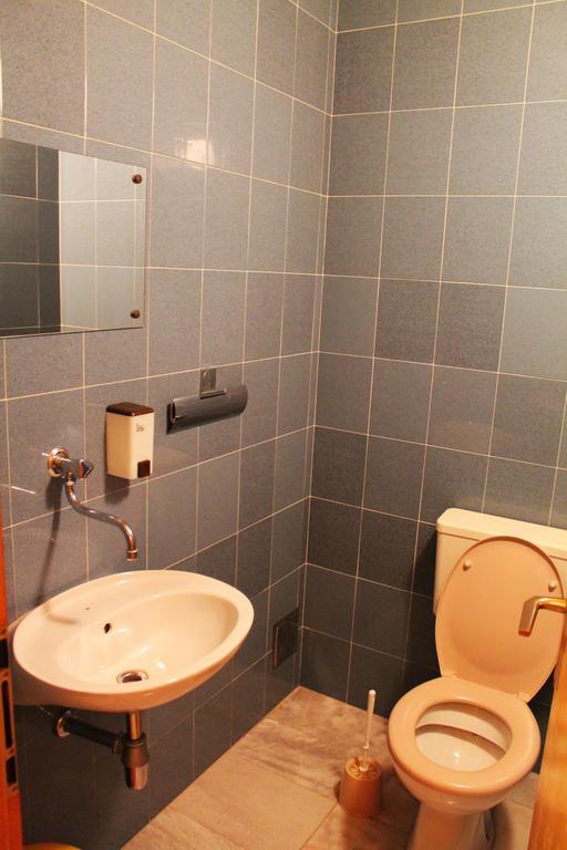 זאטון Apartments And Rooms Villa Mir מראה חיצוני תמונה