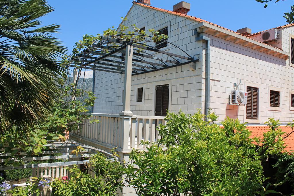 זאטון Apartments And Rooms Villa Mir מראה חיצוני תמונה