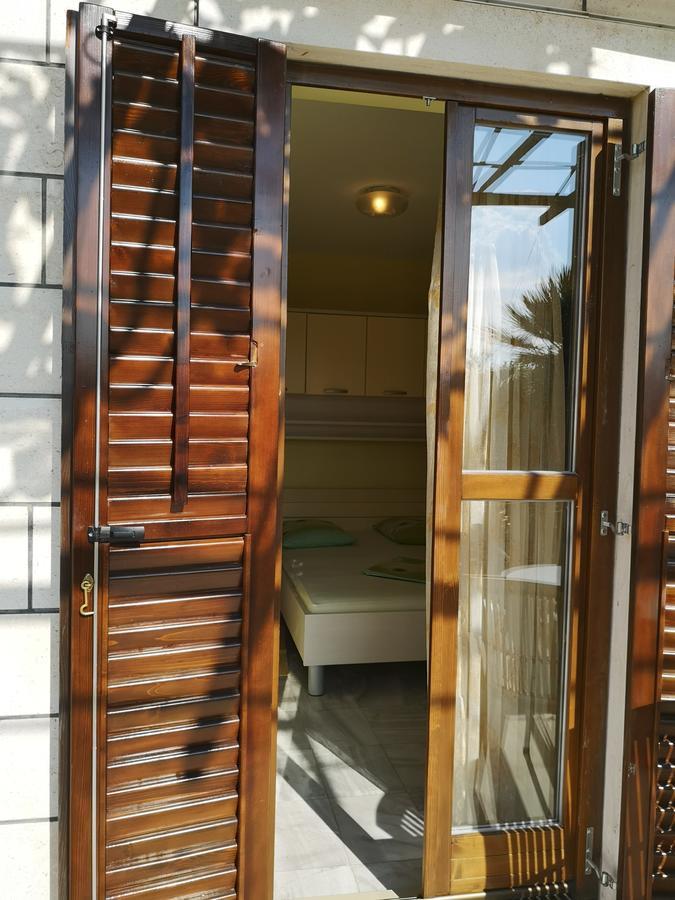 זאטון Apartments And Rooms Villa Mir מראה חיצוני תמונה