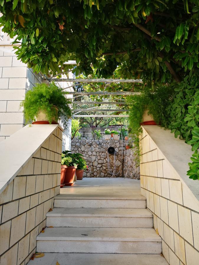 זאטון Apartments And Rooms Villa Mir מראה חיצוני תמונה