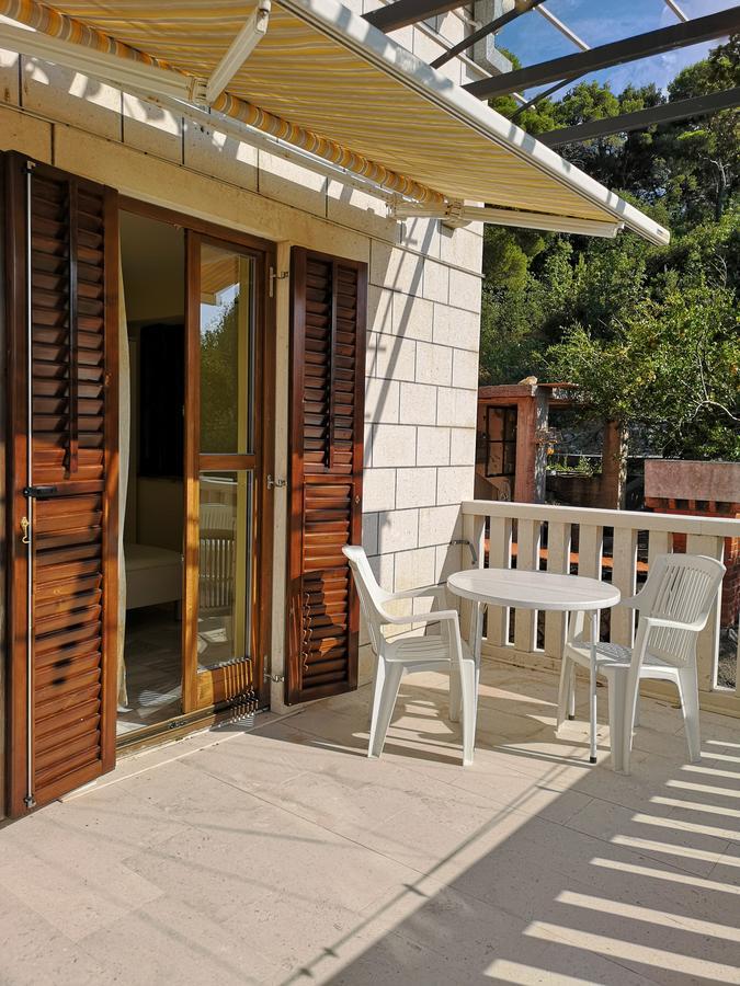 זאטון Apartments And Rooms Villa Mir מראה חיצוני תמונה